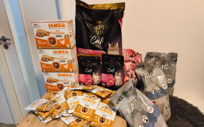 Moc děkujeme za věci, které jste pro kočičky nakoupili přes projekt Nakrm nás